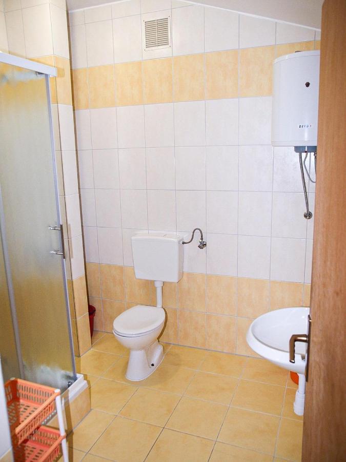 Apartmani "Jadran" Pag Town Exterior foto